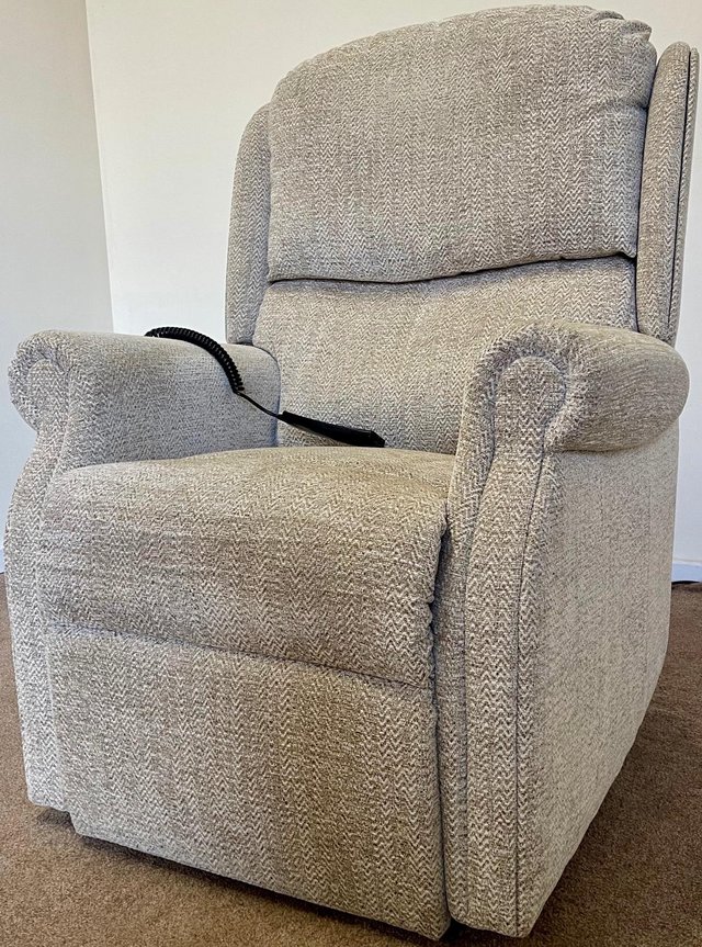 Preview of the first image of HSL LUXURY ELECTRIC RISER RECLINER DUAL MOTOR CHAIR DELIVERY.
