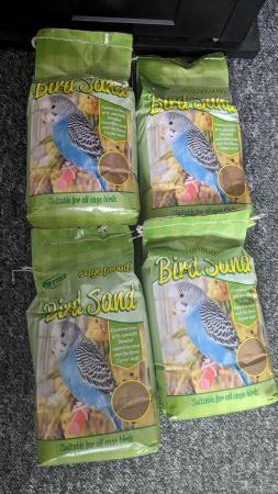 Image 2 of 4 x bags of bird sand n grit 3kg