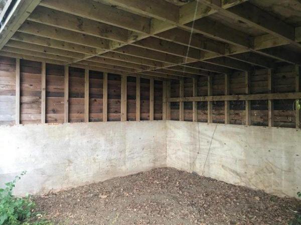 Image 2 of Field shelter for sale - approx 16ft x 13ft