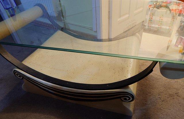 Image 2 of Glass top coffee table (L 127cm, W 76cm, H 44.5)