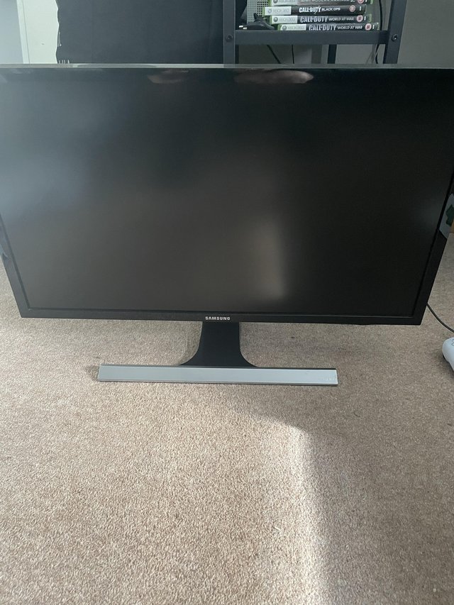 Preview of the first image of Samsung computer monitor u29e590d 4K UHD.