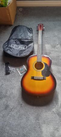 Image 1 of Guitar for sale, ideal for beginner