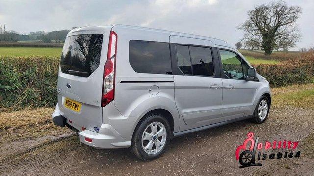 Image 3 of 2018 Ford Grand Tourneo Connect Automatic Wheelchair Access
