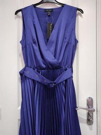 Image 14 of New Look Purple Occasion Satin Pleated Dress UK 12