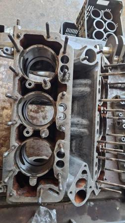 Image 1 of Engine open for Lancia Aurelia B12