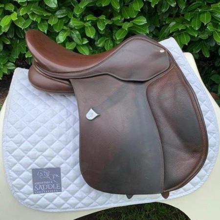 Image 4 of Bates Wide All Purpose 17  inch saddle