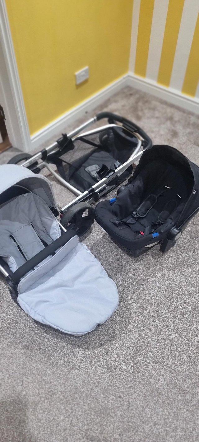 Preview of the first image of Mothercare Xpedior 3in1 Travel System pushchair.