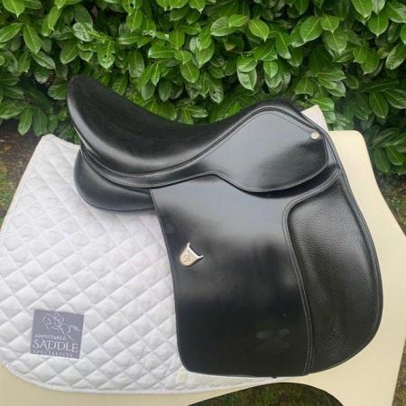 Image 7 of Bates Wide All Purpose 17 inch saddle