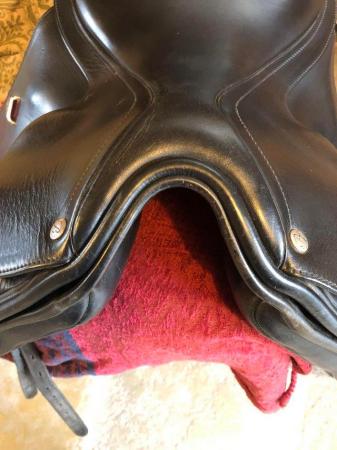 Image 3 of Bates Innova Black leather dressage saddle 17.5