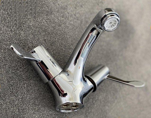 Preview of the first image of Lever mono basin mixer tap (brand new).