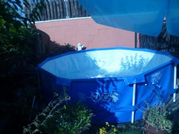 Image 1 of 10 ftx 30 ins swimming pool and pump
