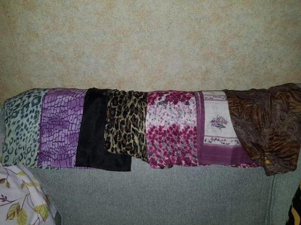 Image 2 of 7 beautiful ladies quality scarves - Chatham