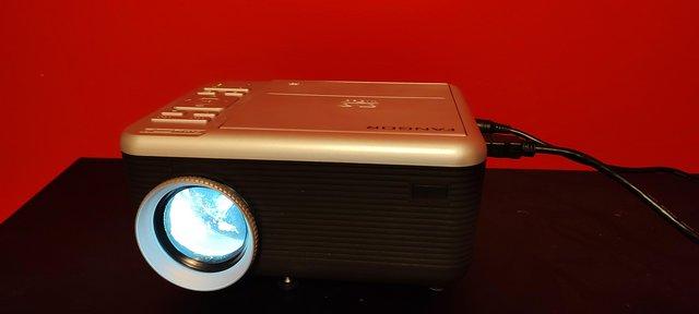Preview of the first image of Fangor F-301 + DVD player, Mini LED projector + Bluetooth.