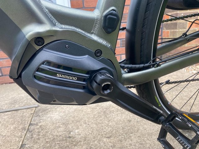 Preview of the first image of Bianchi C Tronic e-bike Large size with paniers.