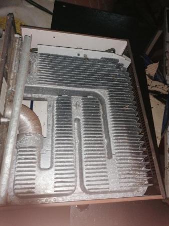 Image 2 of Carver gas heater from caravan