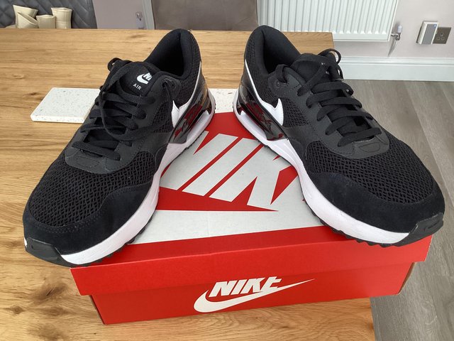 Preview of the first image of Nike air max system black and white training shoes.