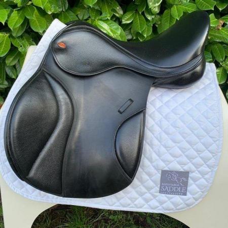 Image 1 of Kent & Masters 17.5” S-Series Compact saddle