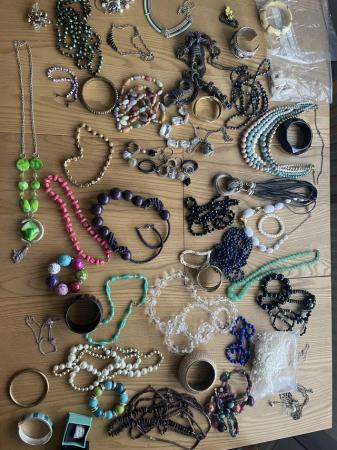 Image 2 of Costume jewellery rings, necklaces, bracelets ect150 pieces