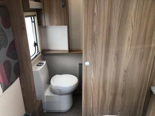 Image 14 of 2017 SWIFT CHALLENGER 580 ALDE,FIXED ISLAND BED,STUNNING CON