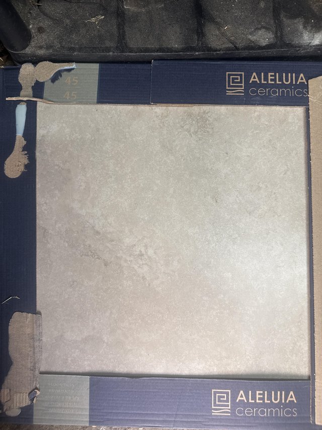 8 large mountain beige tiles 45cm x 45cm — photo 2 of 3