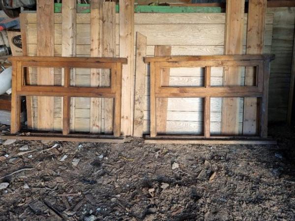 Image 1 of Wooden window frames - without glazing