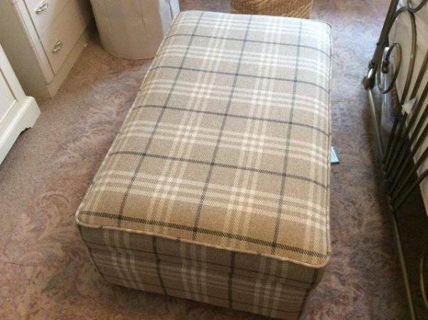 Image 3 of Storage Footstool in Biege Check vgc