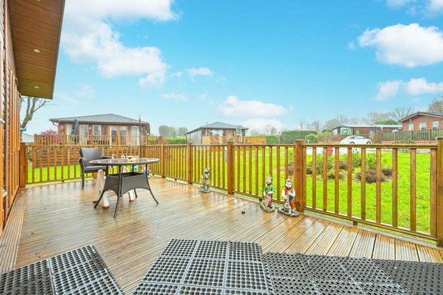 Image 3 of Wessex Classic 40x20 2 Bed - Lodges for Sale in Surrey!