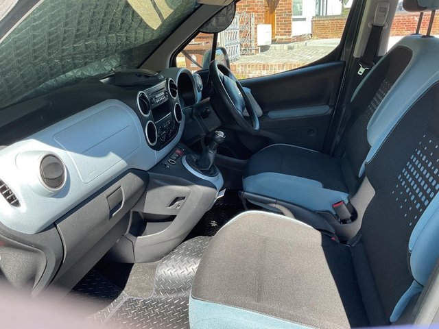 Wav Berlingo multispace with 2 front seats and ramp — photo 2 of 3