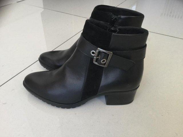 Preview of the first image of Clarks ankle boots (NEW)......