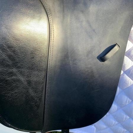 Image 2 of Kent And Masters 17 inch Cob dressage saddle (S3073)