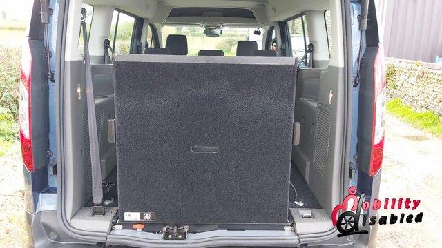 Image 21 of 2020 Ford Grand Tourneo Connect Automatic Wheelchair Access