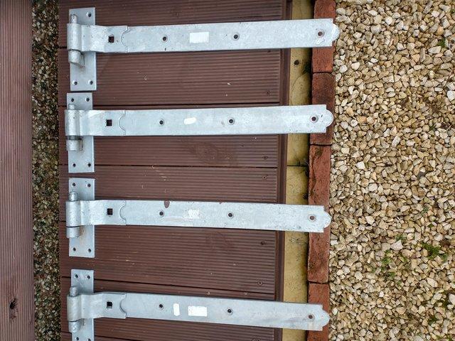 Preview of the first image of Gate hinges (galvanised) heavy duty..
