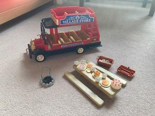 Preview of the first image of Sylvanian Familes country bus with many accessories.