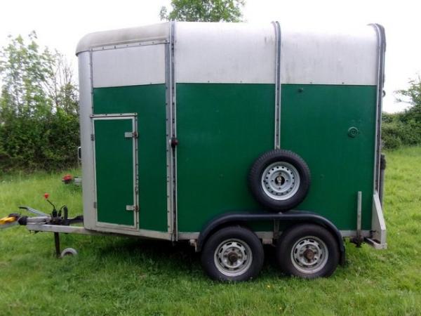 Image 3 of A charming older Model A Green 505 Ifor Williams 2 Horse Tra