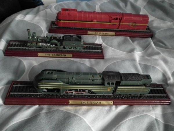 Image 12 of 17 Atlas Editions collectable model trains plus book & DVD