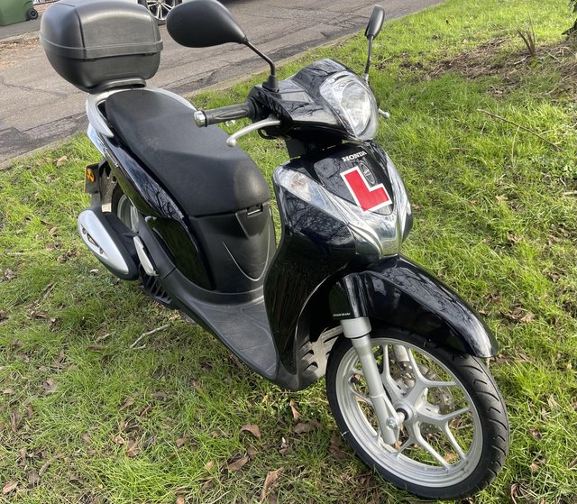 Preview of the first image of Honda ANC SH Mode 125 Moped Scooter - £1800 - NO OFFERS ((((.