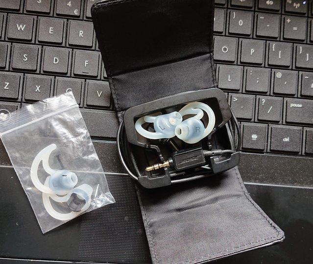 Preview of the first image of Bose Triport IE Earphones.