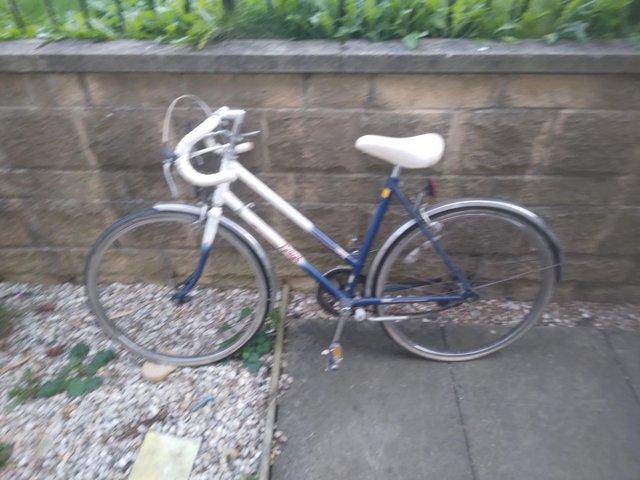 Here I have a lovely vintage Raleigh topez
- £50 ono