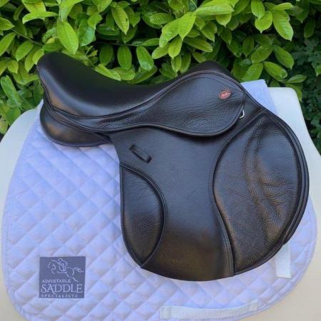 Image 11 of Kent and Masters s series 15.5 inch pony jump saddle