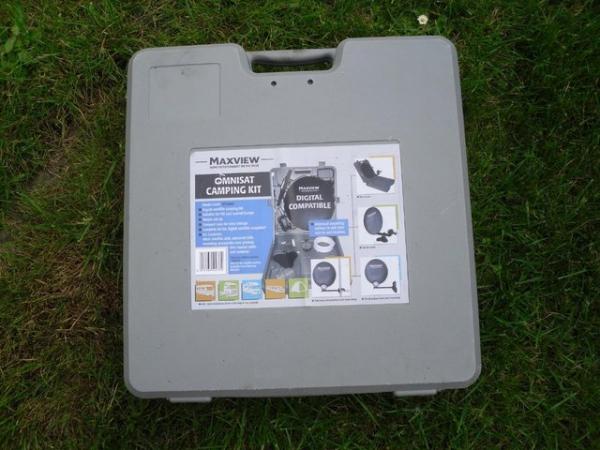Image 3 of MAXVIEW OMNISAT PORTABLE CAMPING KIT