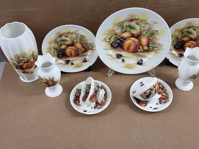Preview of the first image of 10 x Aynsley Orchard Gold Fine China Collection, (WHITE).