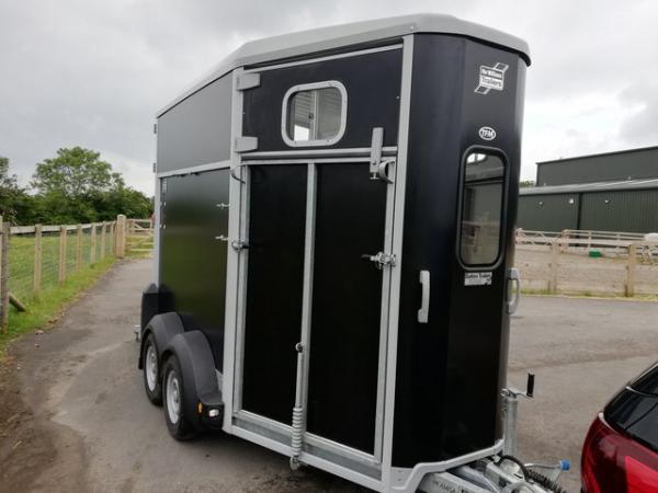Image 1 of Ifor Williams HB506 Horse trailer