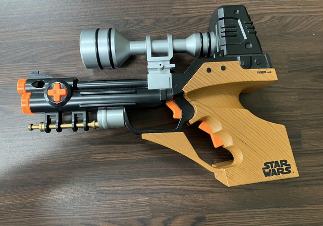 Preview of the first image of Star Wars Tiger Electronics Episode 1 Gun Blaster L.E.D. Toy.