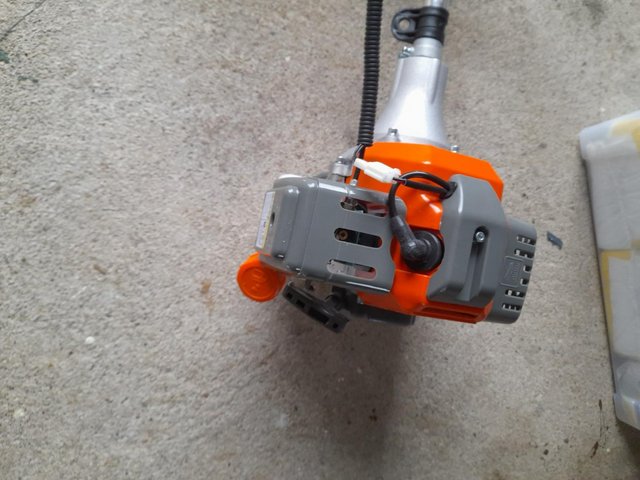 Preview of the first image of ESKDE 52cc Petrol(2Stroke) 2 in 1 Brush Cutter/Line Trimmer).