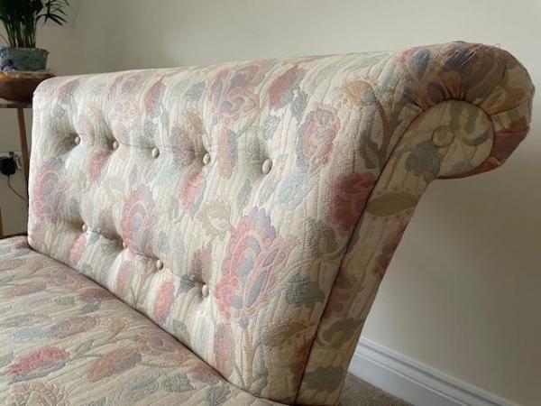 Image 3 of Vintage Floral Two Seater Couch / Love Seat