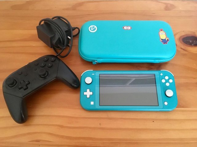 Preview of the first image of Nintendo Switch Lite (Turquoise).