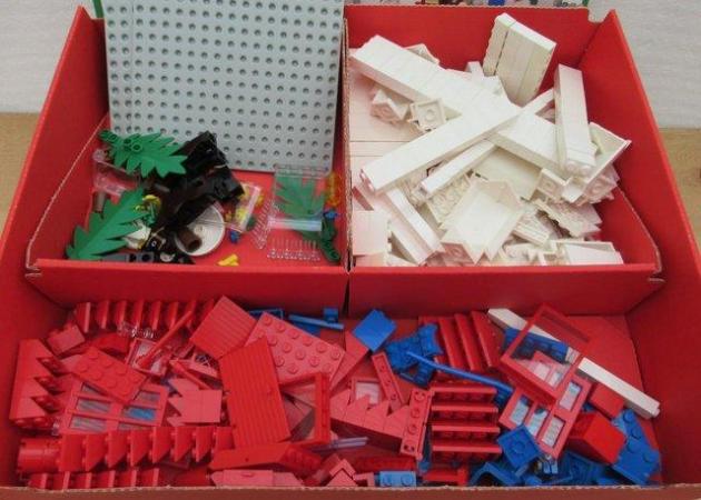 Image 1 of Lego 725 Basic Building Set – with Box and Instructions
