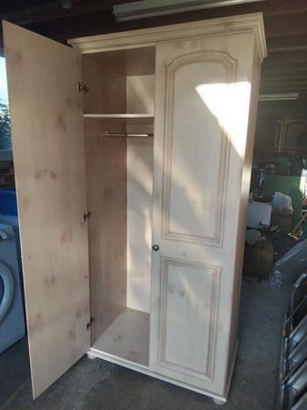 Image 2 of Wardrobe for sale. Good condition