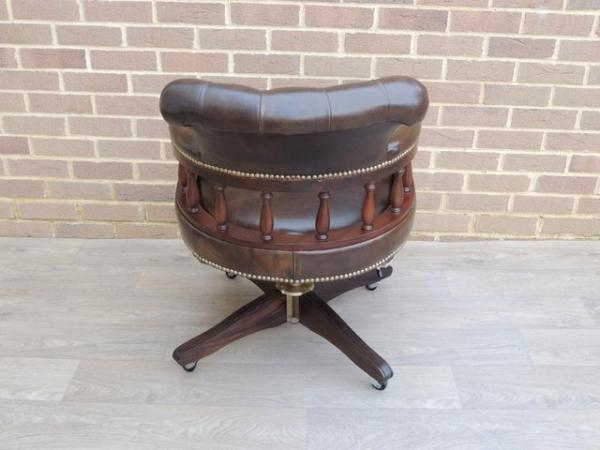 Image 7 of Chesterfield Vintage 4 spoke Captains Chair (UK Delivery)