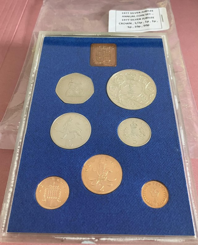 Preview of the first image of 1977 Silver Jubilee Annual Coin Set.